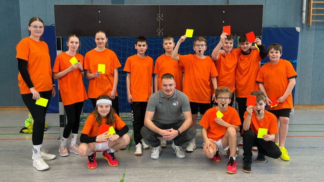 Junge Schiedsrichter beim VfL Herford